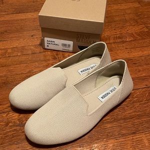 STEVE MADDEN SABRIN FLATS SZ 8